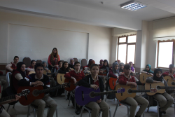 SODES Kültürümü ve Tarihimi Öğreniyorum Projesi Gitar Kursu